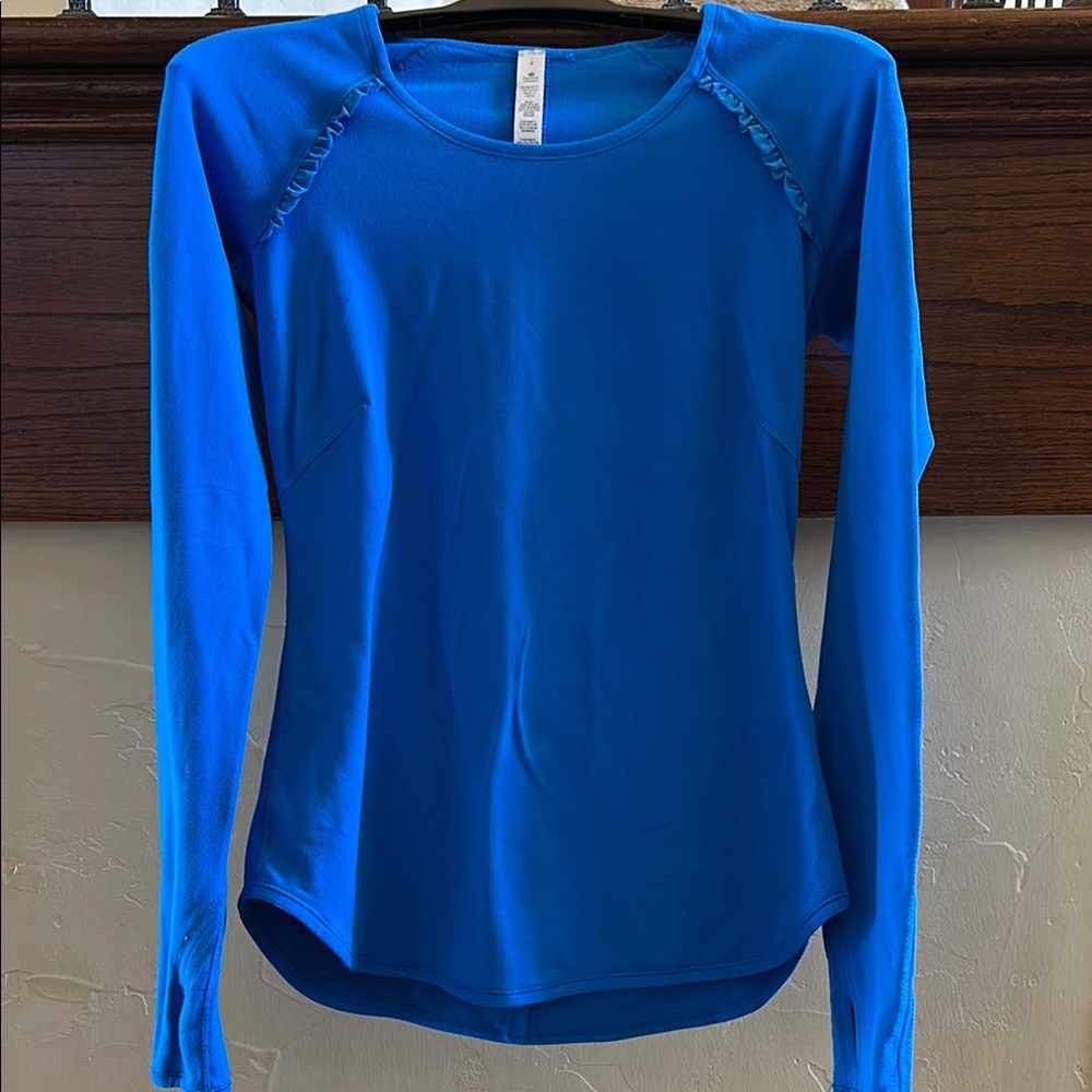 Women’s Lululemon long sleeve shirt